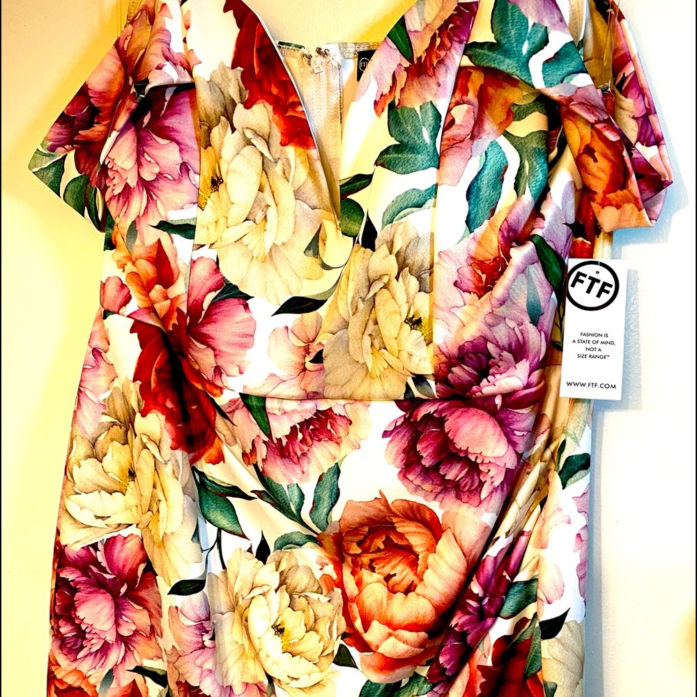 PRICE DROP!!! **NWT** Plus size floral dress